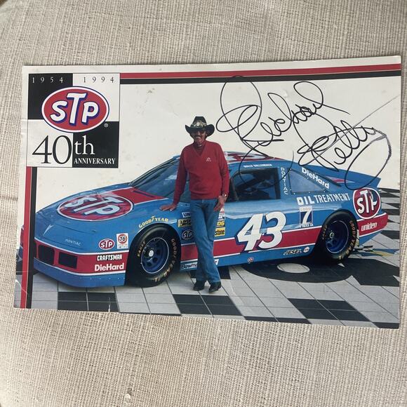 Richard Petty autographed Color Photo - 40th anniversary memorabilia - Picture 1 of 3